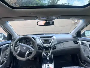 Hyundai Elantra Limited 2012 White