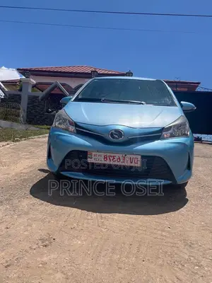 Toyota Vitz 1.3 FWD 5dr 2015 Blue