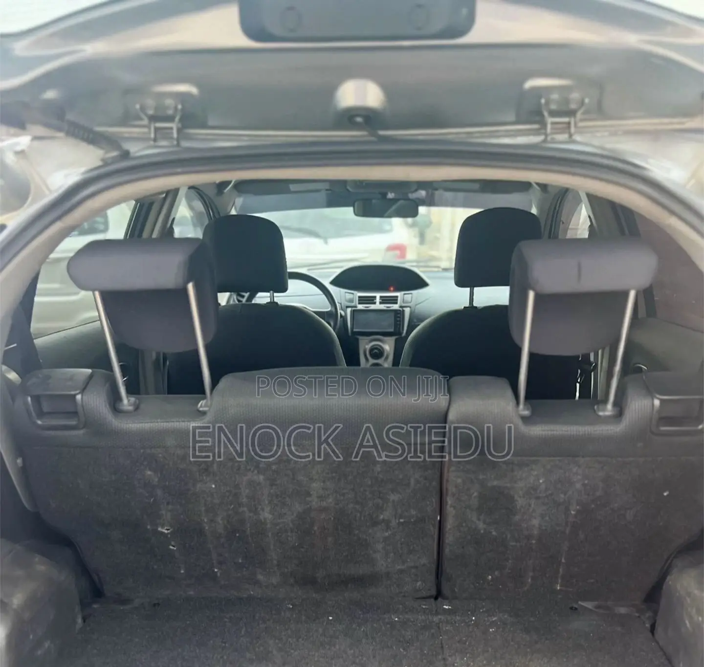Toyota Vitz 1.3 AWD 3dr 2010 Gray