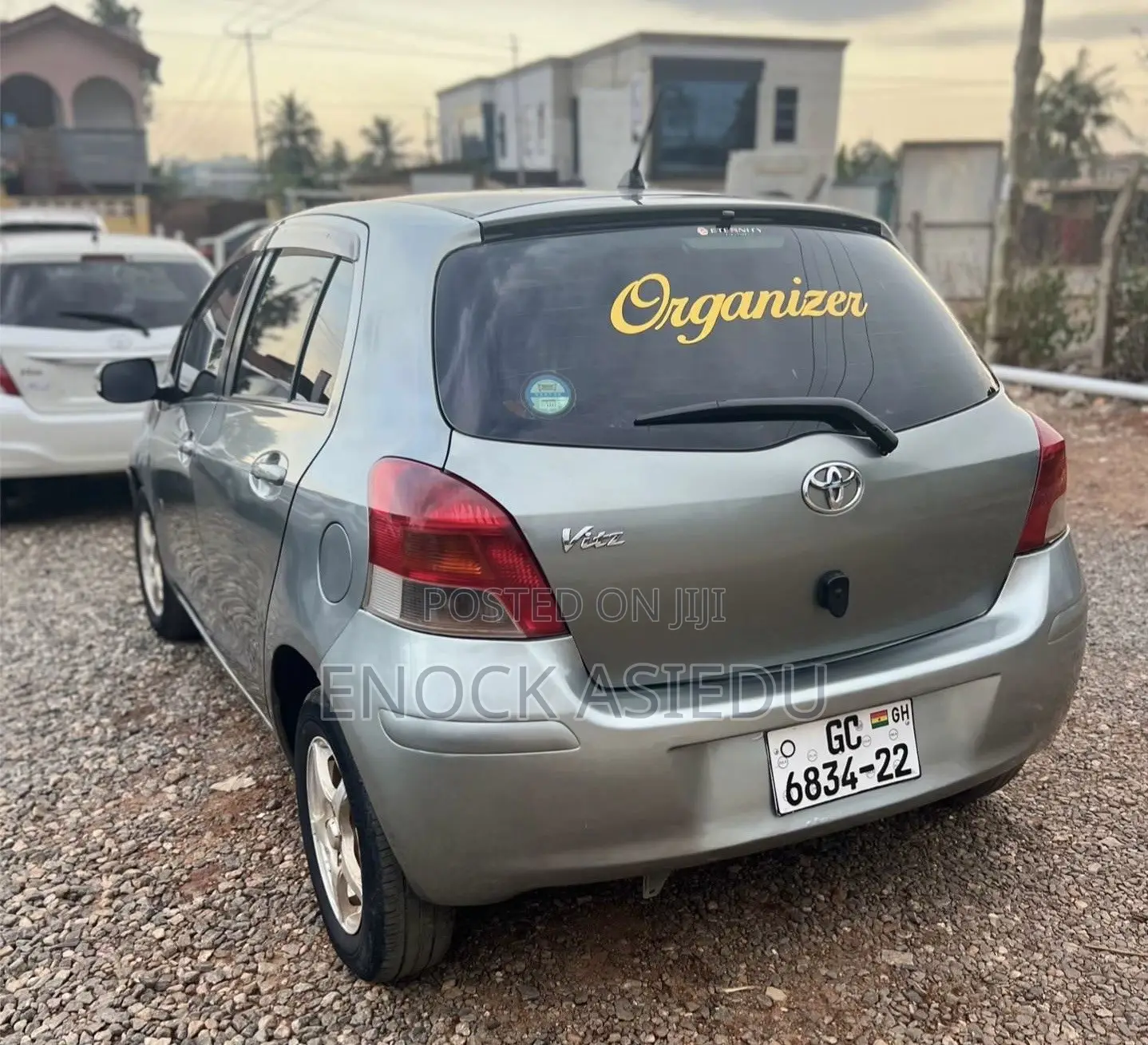 Toyota Vitz 1.3 AWD 3dr 2010 Gray