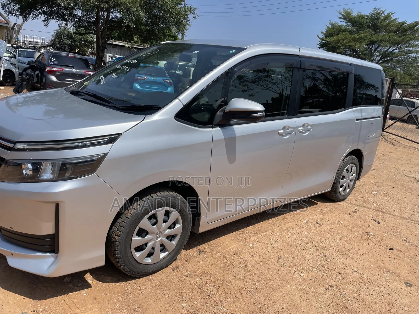 Toyota Voxy X 2WD 8-Seater 2014 Silver