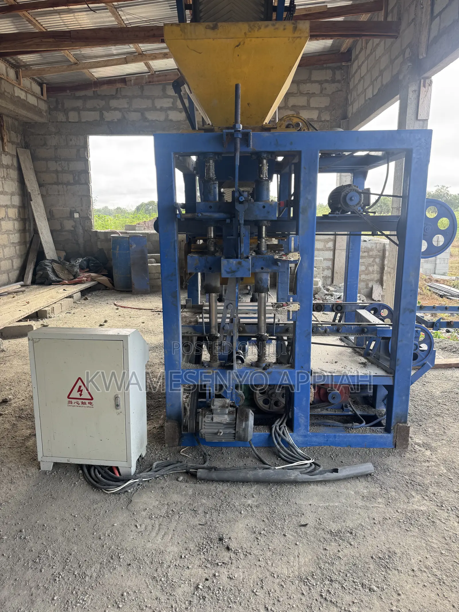 QT4-24 Block Moulding Machine