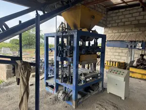 QT4-24 Block Moulding Machine