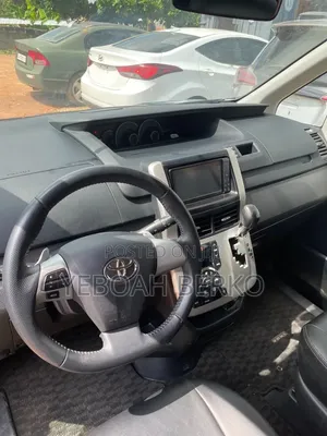 Toyota Voxy 2013 Black