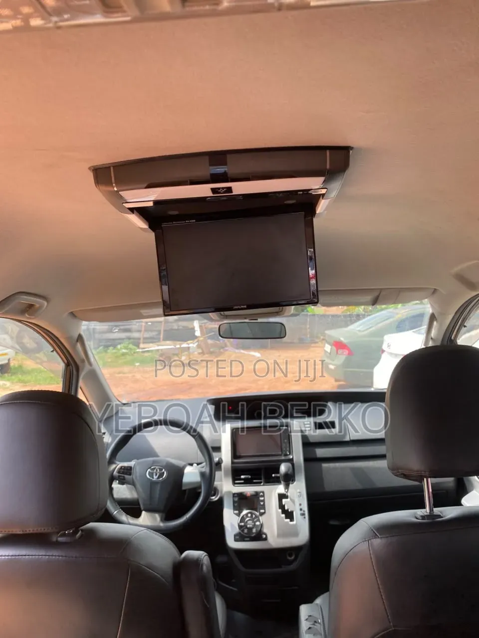 Toyota Voxy 2013 Black