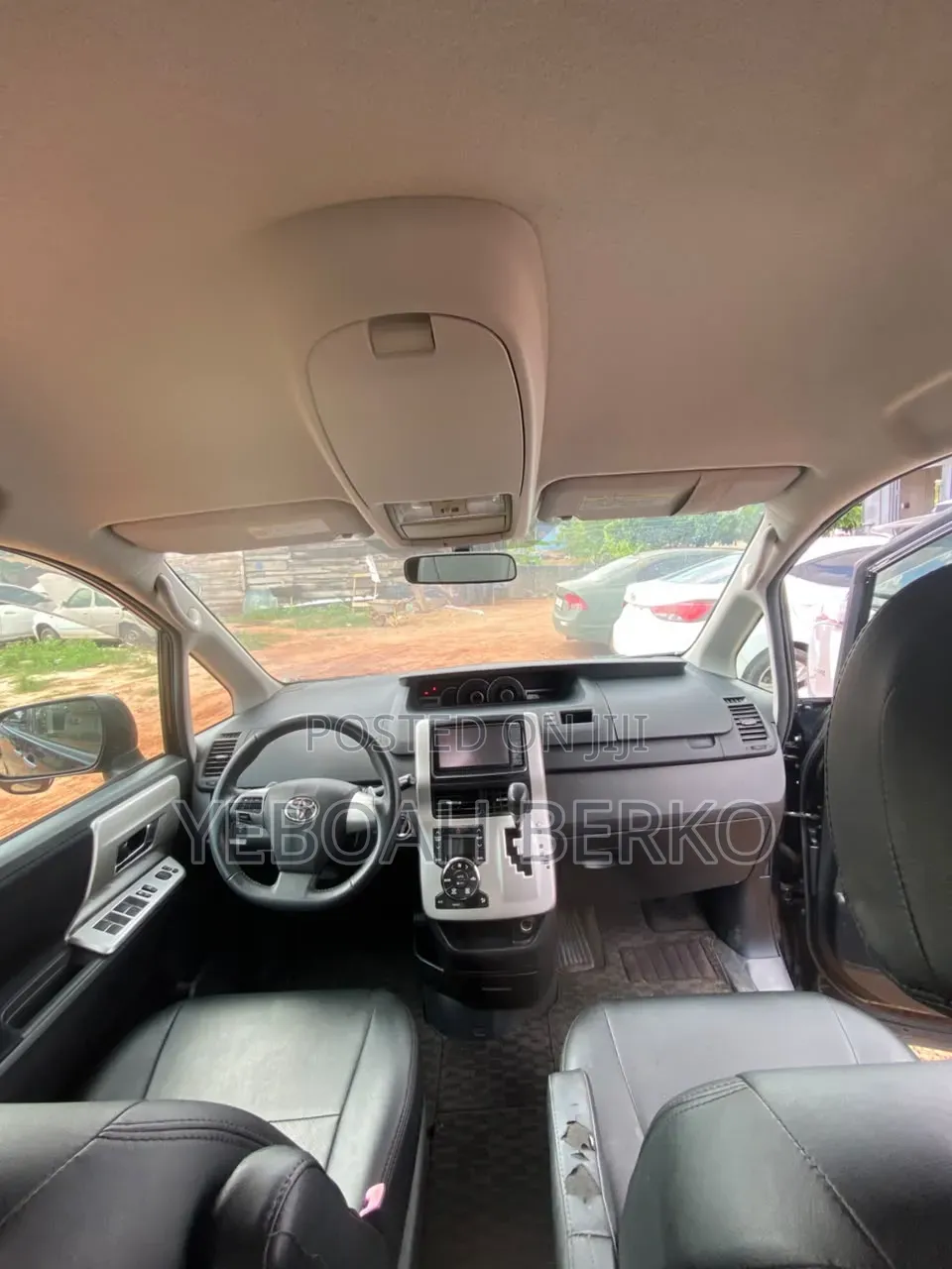 Toyota Voxy 2013 Black