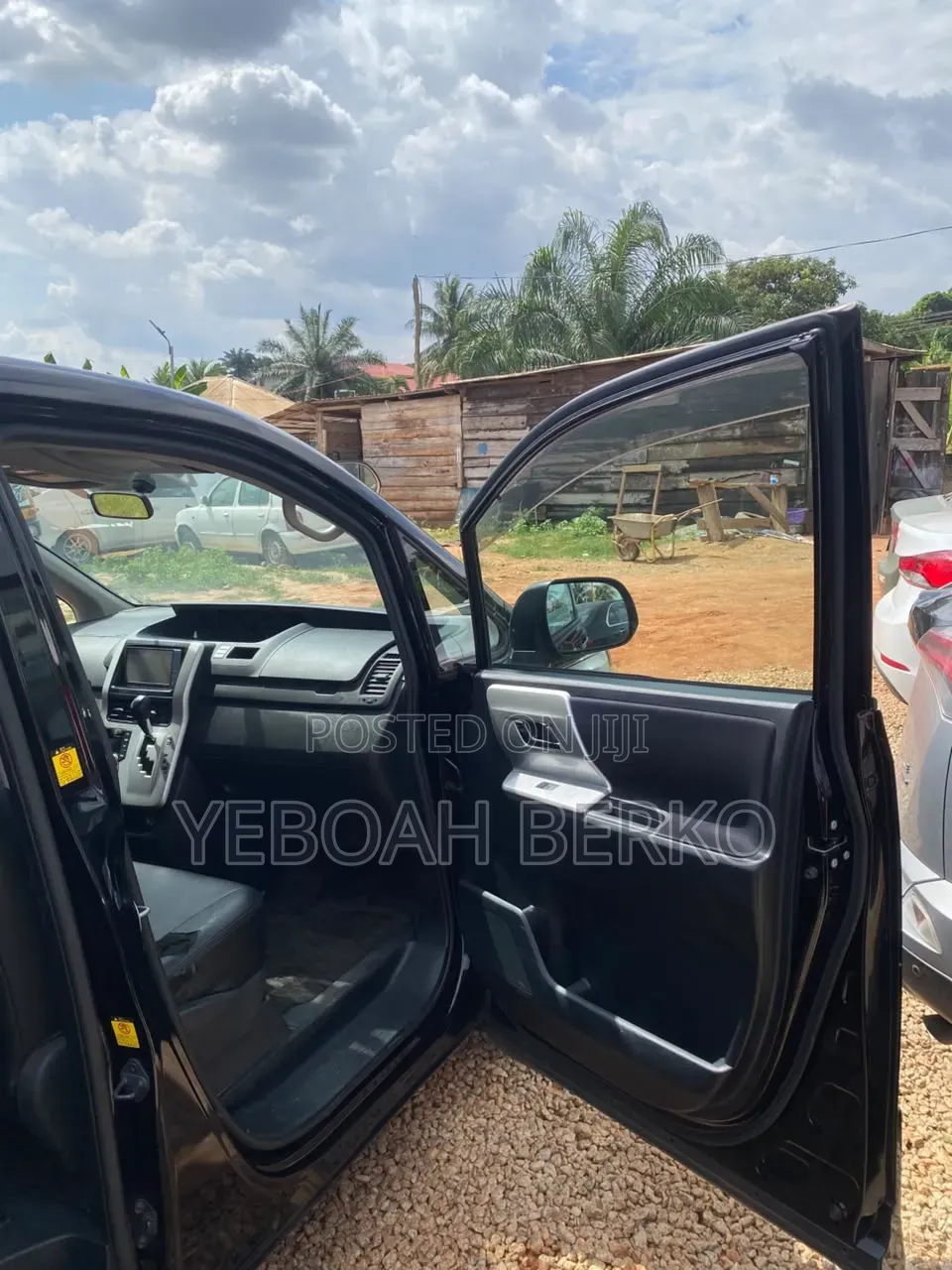 Toyota Voxy 2013 Black