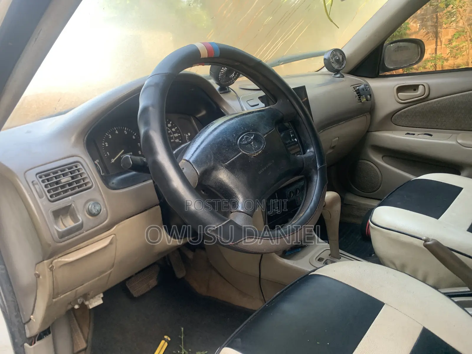 Toyota Corolla Automatic 1999 White