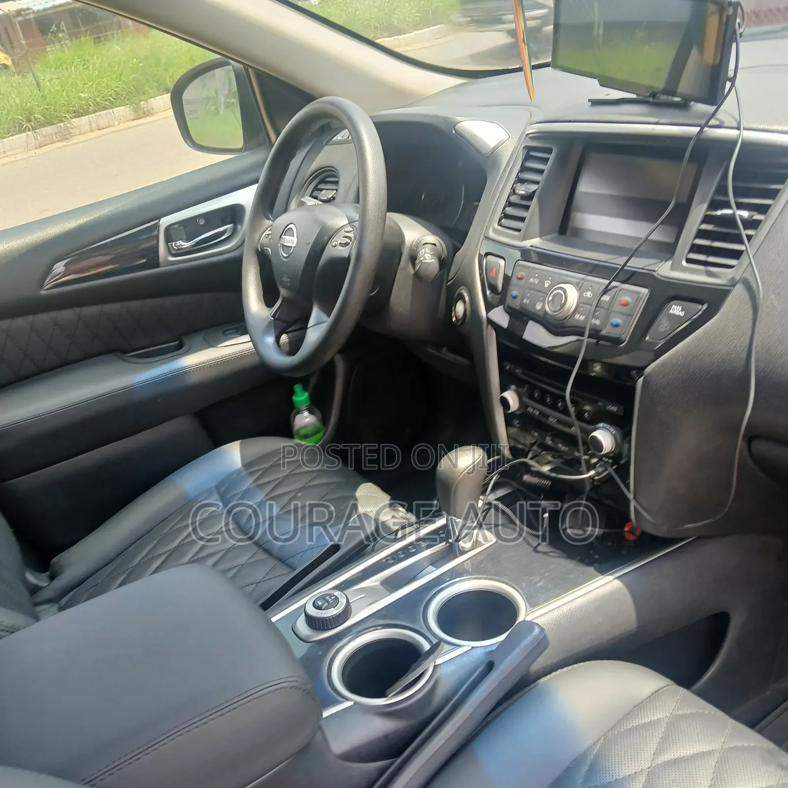 Nissan Pathfinder SL 4dr SUV 4WD (3.5L 6cyl CVT) 2015 Gray