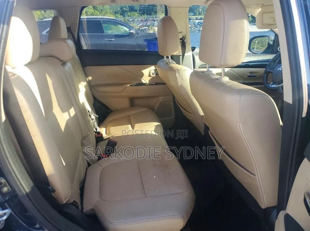 Mitsubishi Outlander SEL FWD 2018 Blue