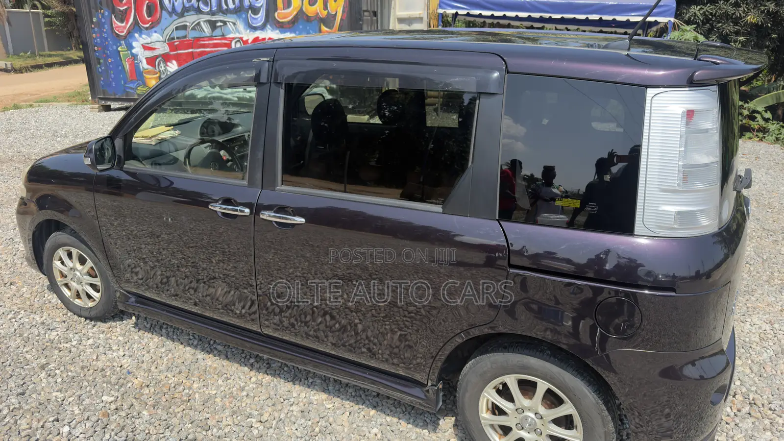 Toyota Sienta 1.5 AWD 2012 Brown