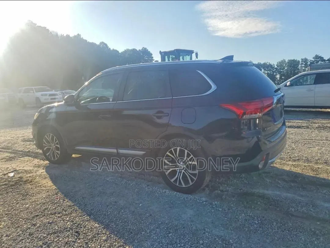 Mitsubishi Outlander SEL FWD 2018 Blue