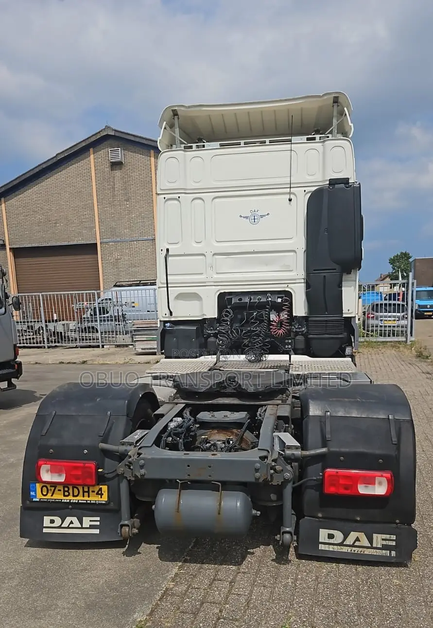 White DAF Heavy-Duty Truck 2017