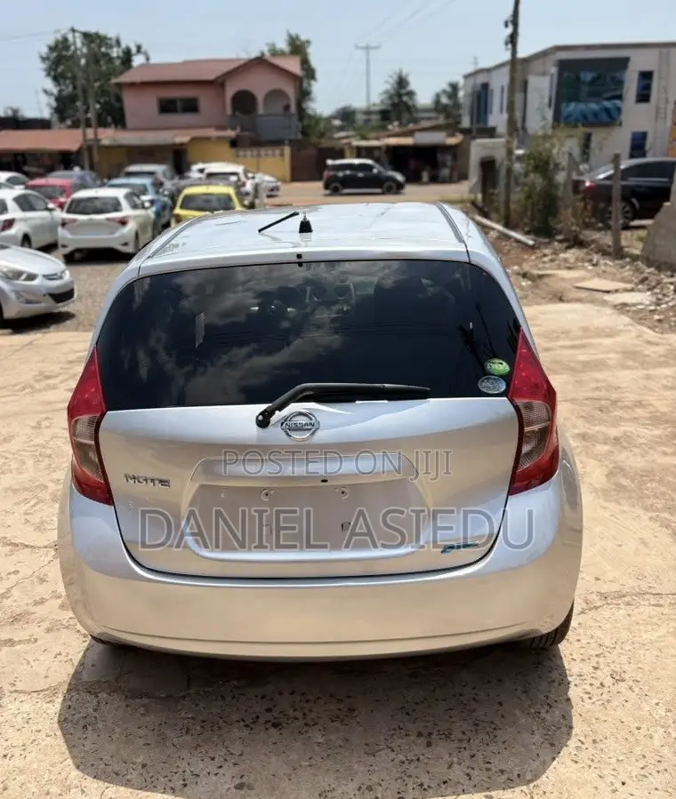 Nissan Note 1.6 Petrol 2014 Silver