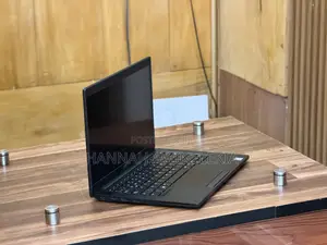 Laptop Dell Latitude 7390 8GB Intel Core i5 SSD 256GB