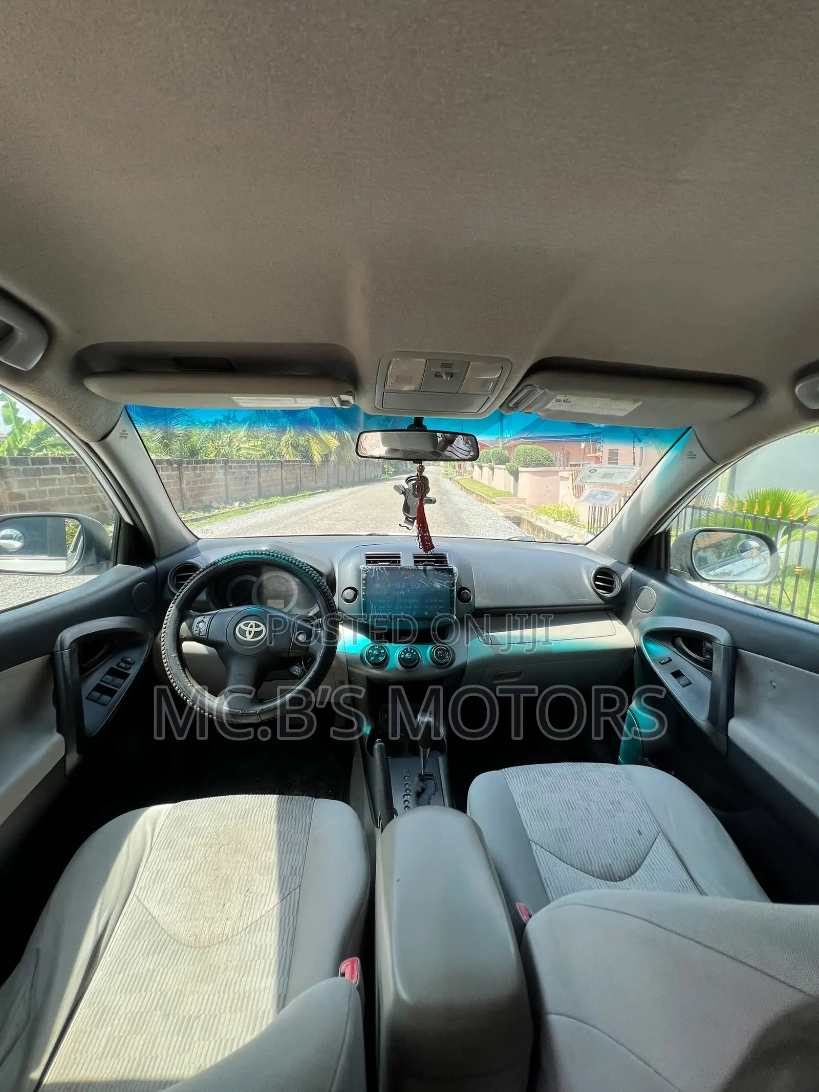 Toyota RAV4 2012 White