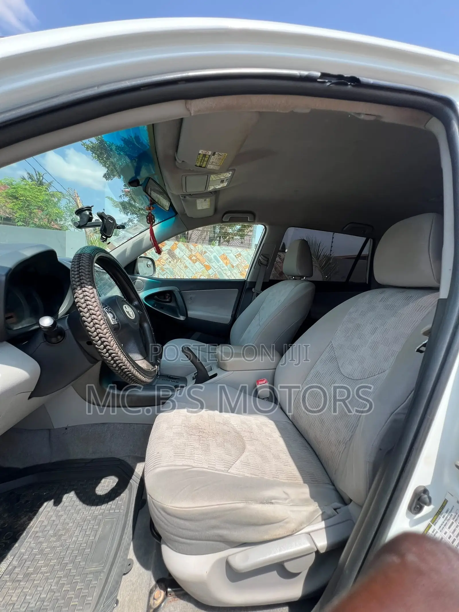 Toyota RAV4 2012 White