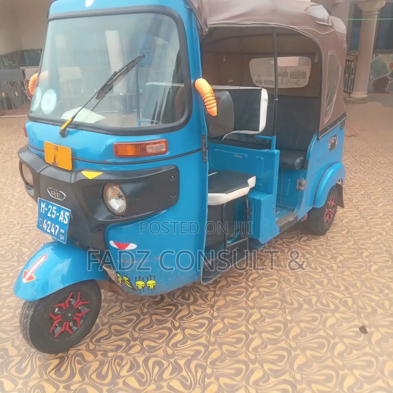 Bajaj RE 2025 Blue
