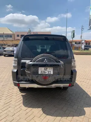 Mitsubishi Pajero 2011 Black