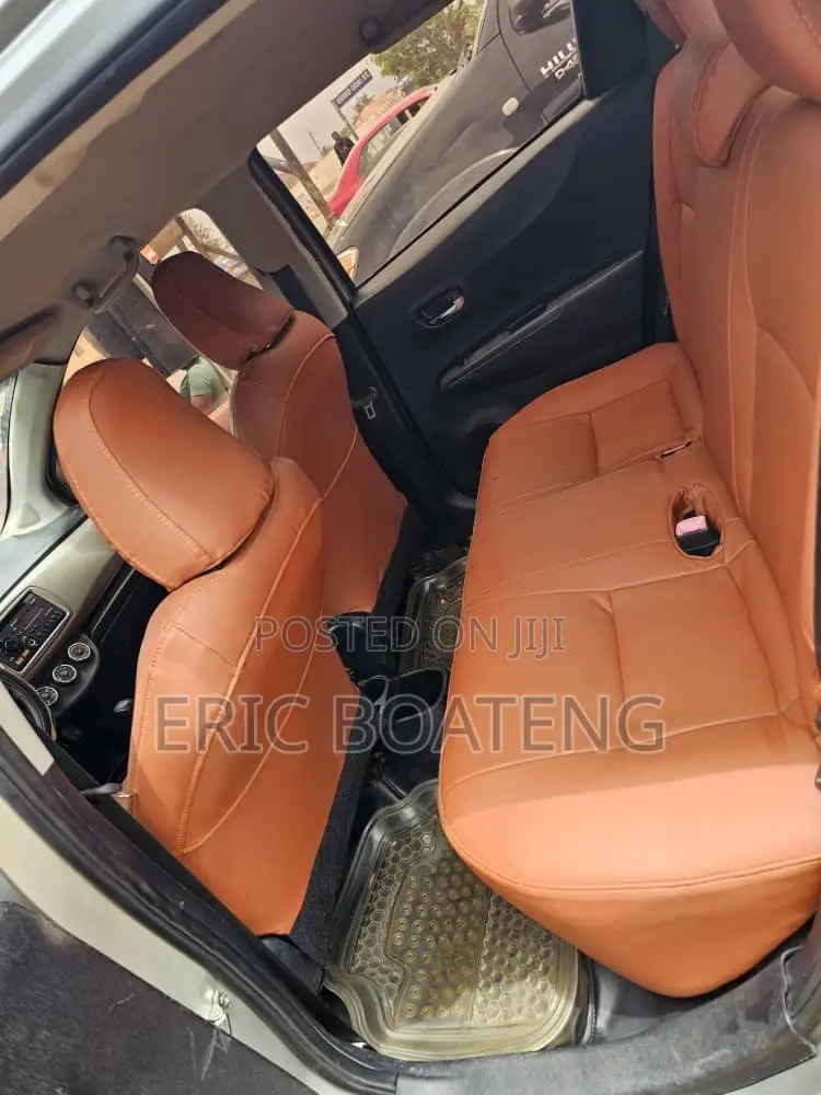 Toyota Yaris 2012 Gray