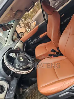 Toyota Yaris 2012 Gray