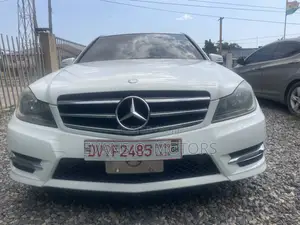 Mercedes-Benz C300 Sport 4Matic Sedan AWD (3.5L 6cyl 7A) 2014 White