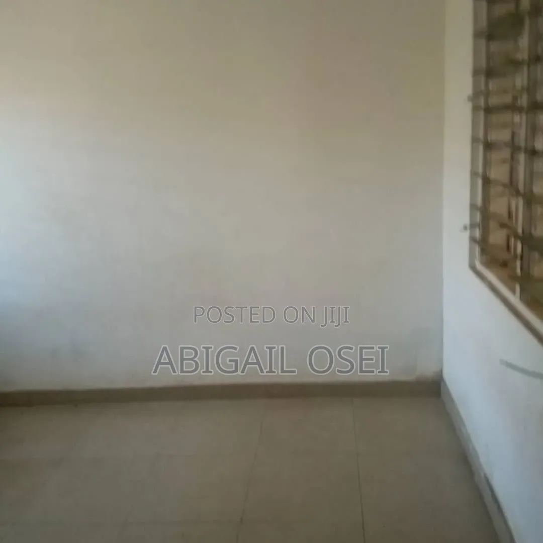 2bdrm Apartment in Housing Flat, Accra Metropolitan for rent