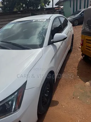Hyundai Elantra 2019 White