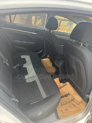 Hyundai Elantra 2019 White