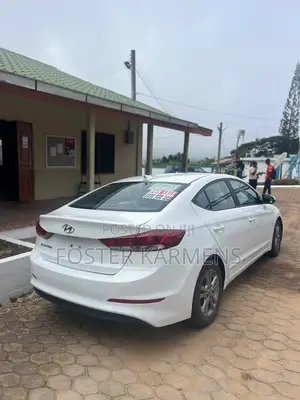 Hyundai Elantra SE 2018 White