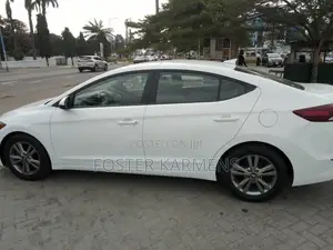 Hyundai Elantra SE 2018 White