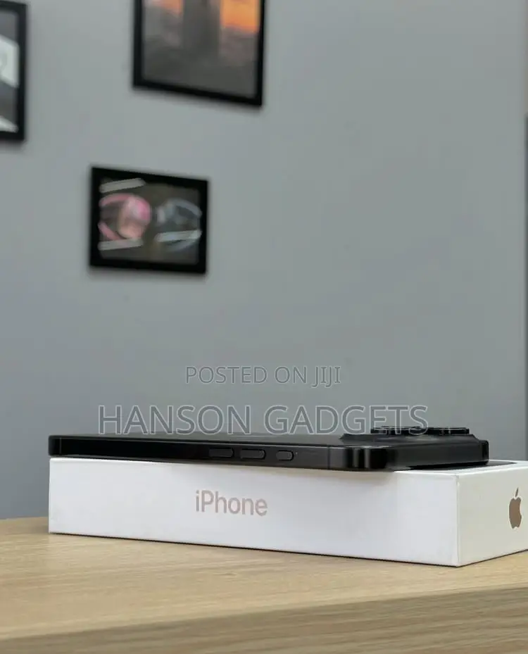 New Apple iPhone 16 Pro Max 1 TB Black