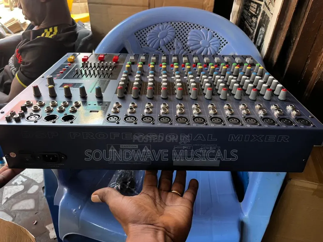 Yamaha MG 12/2Fx USB (12 Channel)