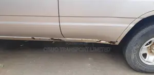 Toyota Land Cruiser HDJ 100 1999 Silver