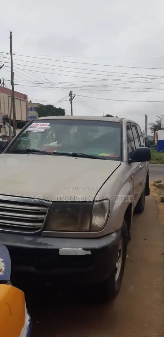 Toyota Land Cruiser HDJ 100 1999 Silver