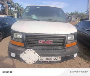 GMC Savana 2012 White