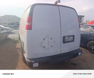 GMC Savana 2012 White
