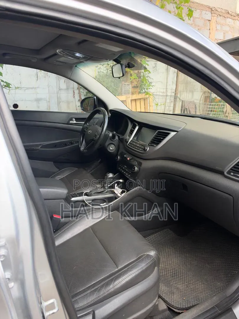 Hyundai Tucson Limited AWD 2018 Silver