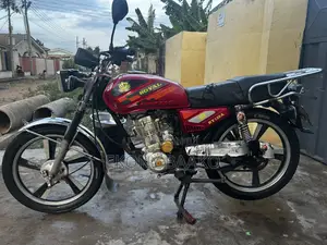 Royal RY125 2022 Red