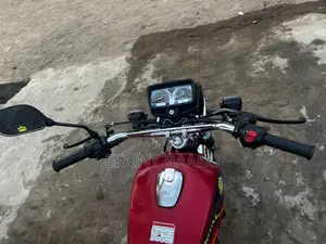 Royal RY125 2022 Red