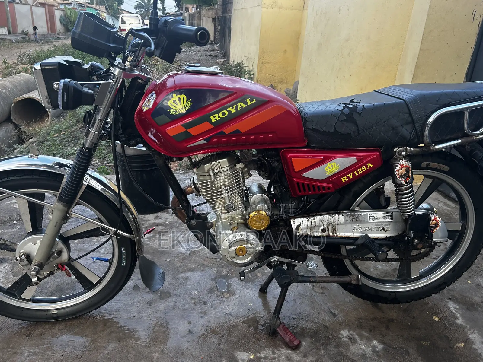 Royal RY125 2022 Red