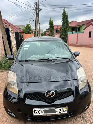 Toyota Vitz 2009 Black