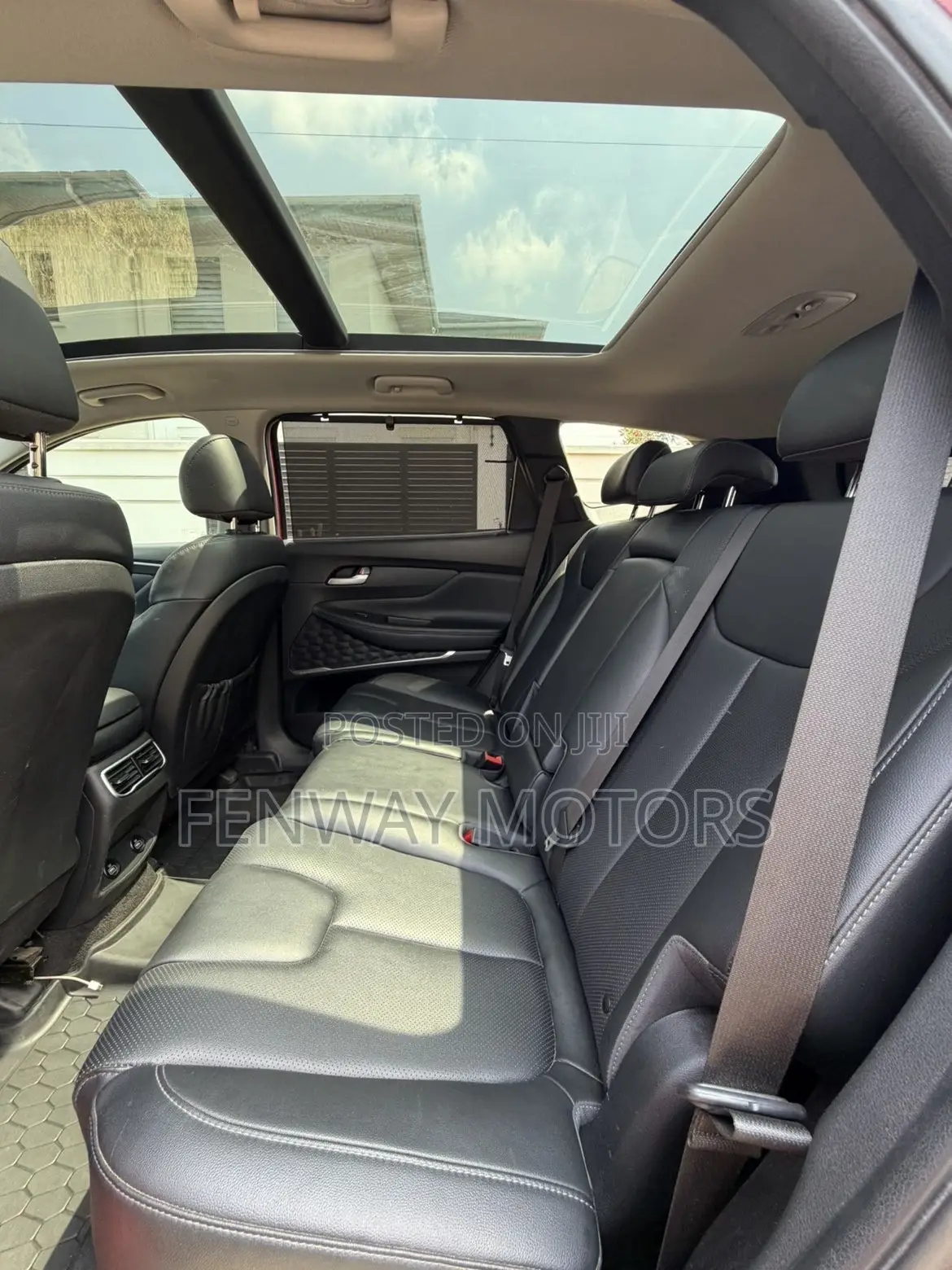 Hyundai Santa Fe SEL 2023 Red