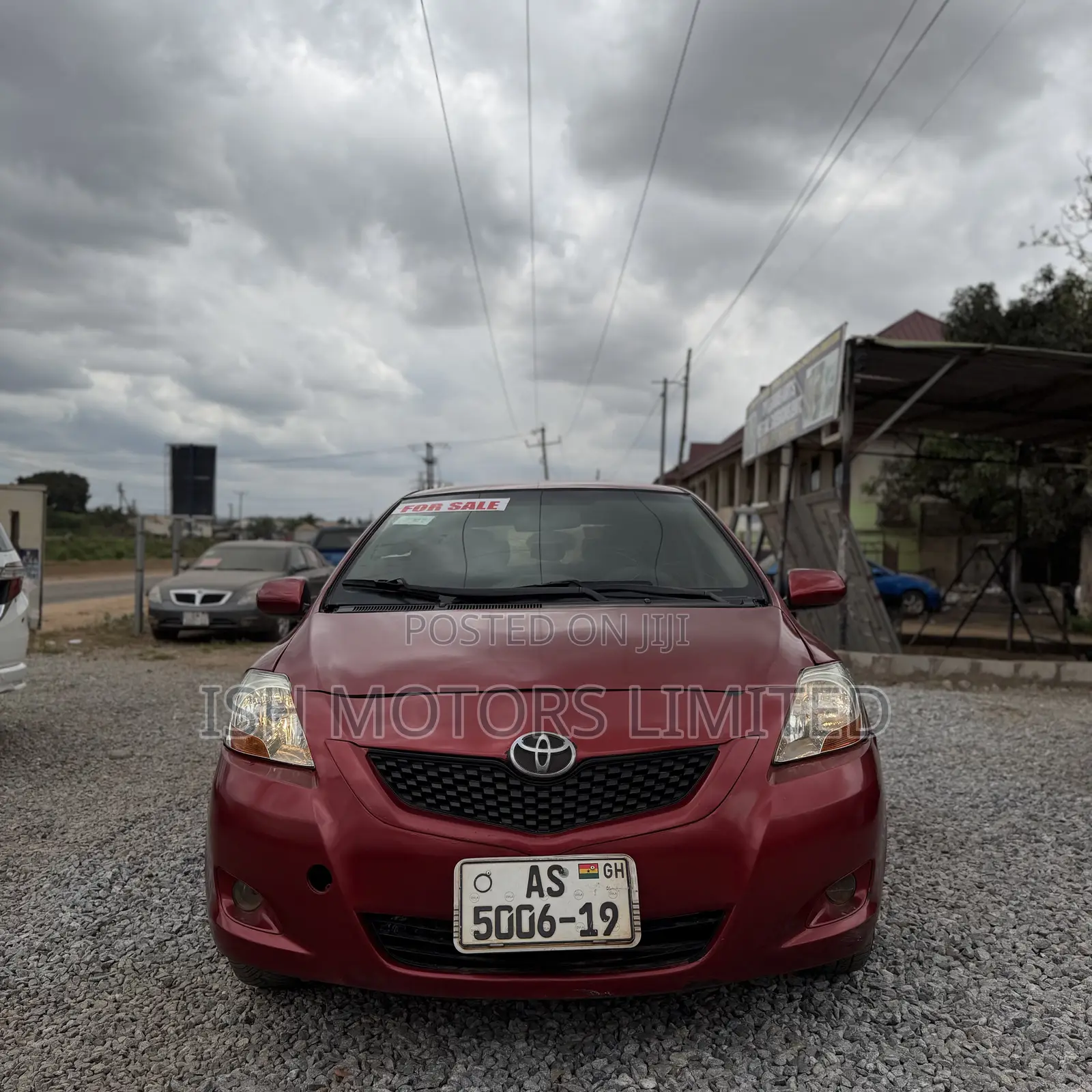 Toyota Yaris Base Sedan 4dr 2010 Red