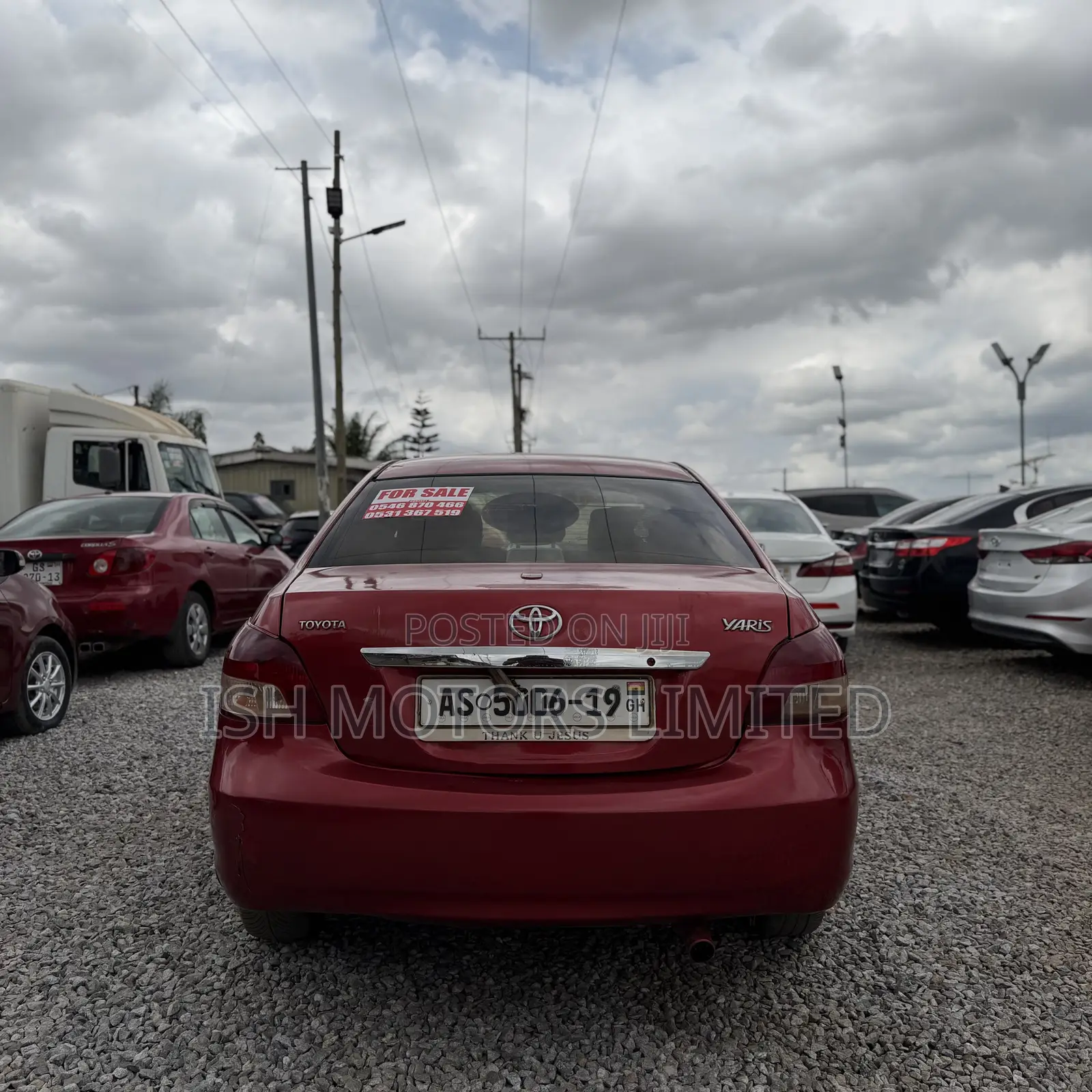 Toyota Yaris Base Sedan 4dr 2010 Red