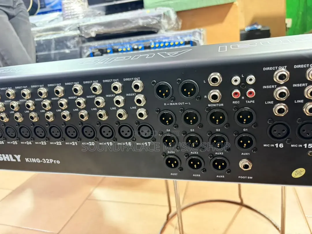 Ashley King-32Pro Professional 32-Channel Analog Audio Mixer