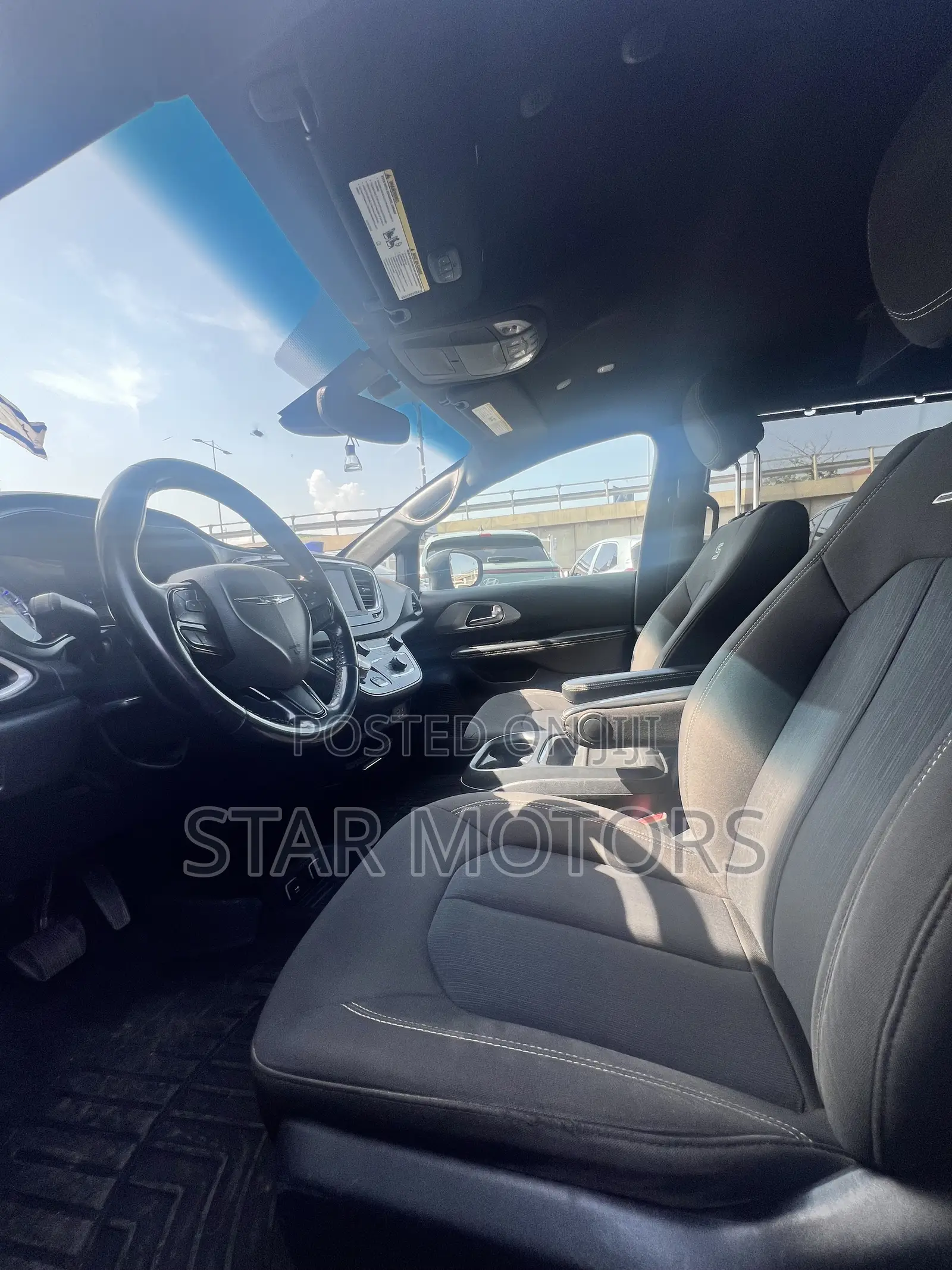 Chrysler Pacifica 2021 Black