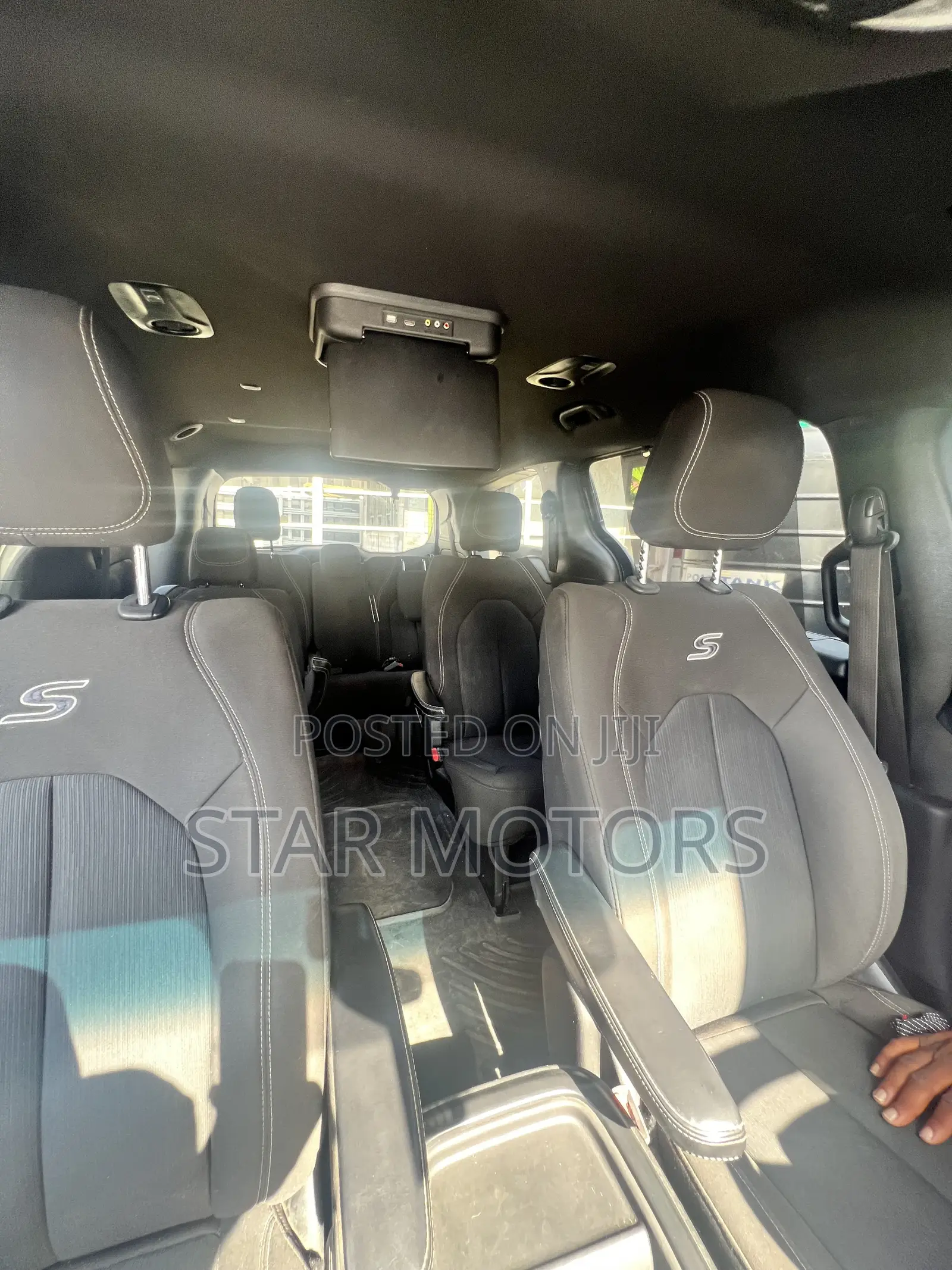 Chrysler Pacifica 2021 Black