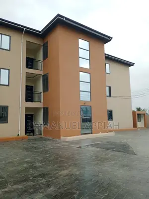 1bdrm Room & Parlour in Amasaman 3 Junction, Accra Metropolitan