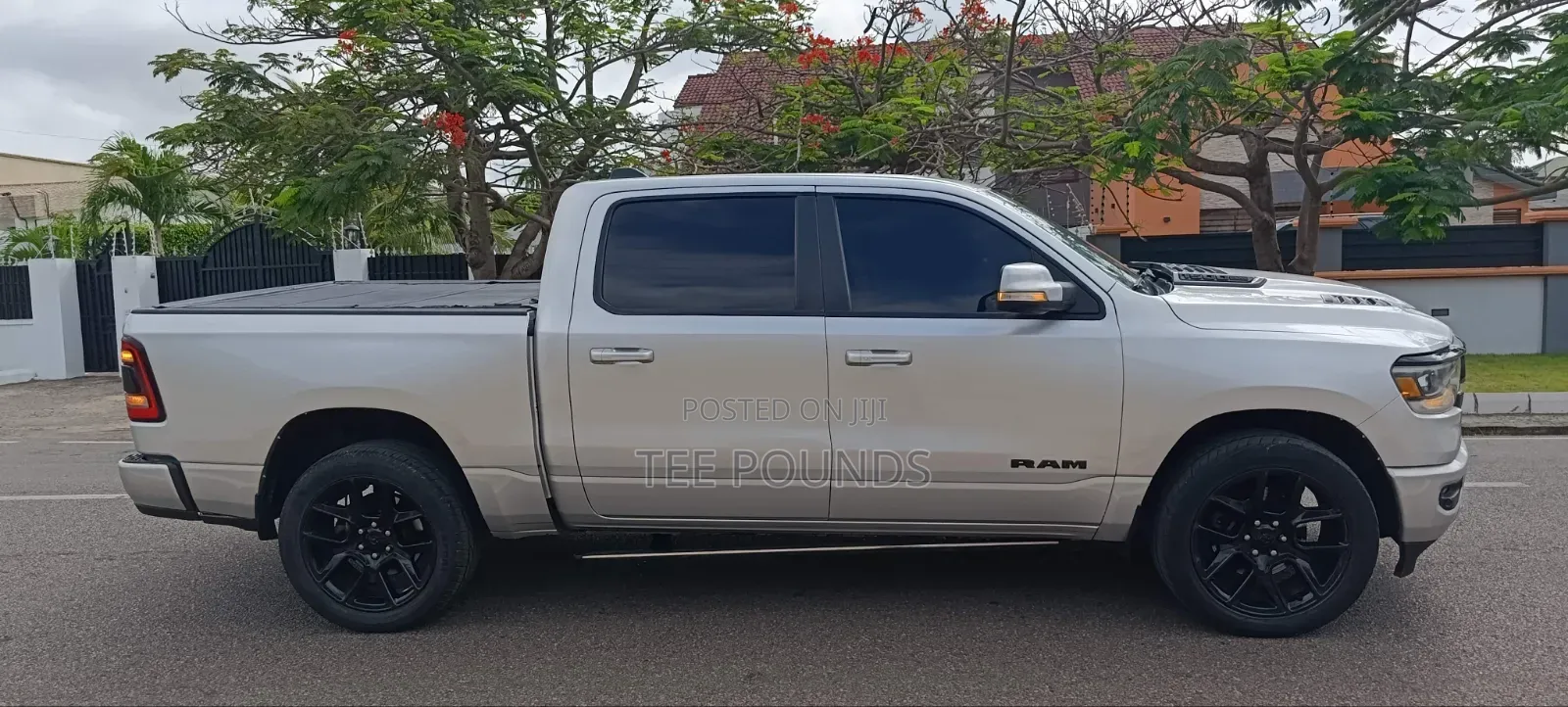 Dodge RAM 1500 5.7 Petrol AWD 2022 Silver